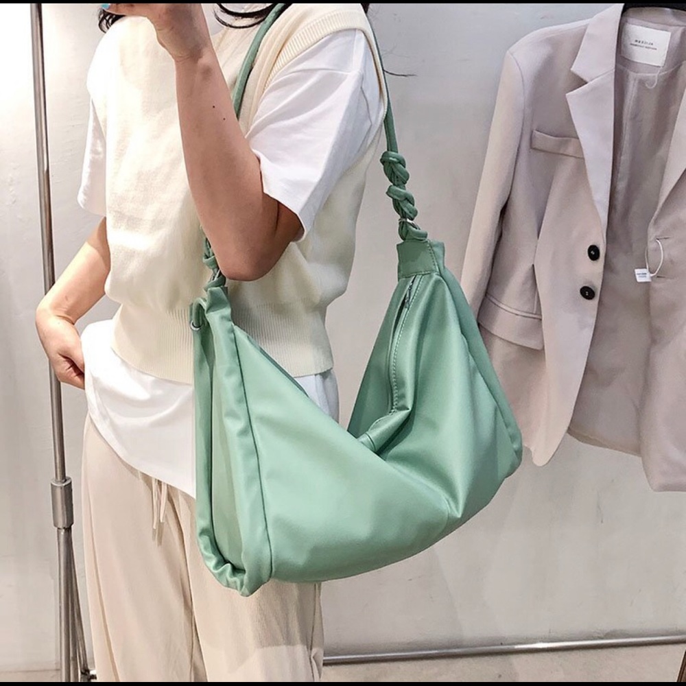 Casual Shoulder Large Capacity Hand Bag - Picture 8 of 8